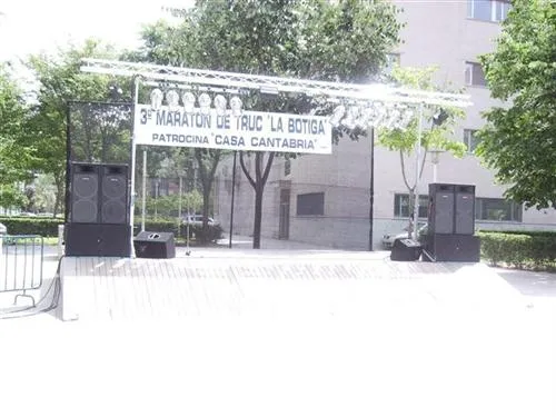 6000w De Sonido Y 18000w De Iluminacion   Montaje De Calle   Ideal Para Variedades Y Discomovil